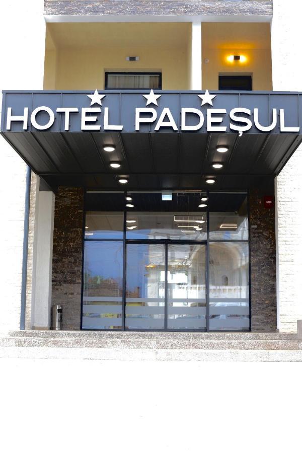 Hotel Padesul Făget Zewnętrze zdjęcie