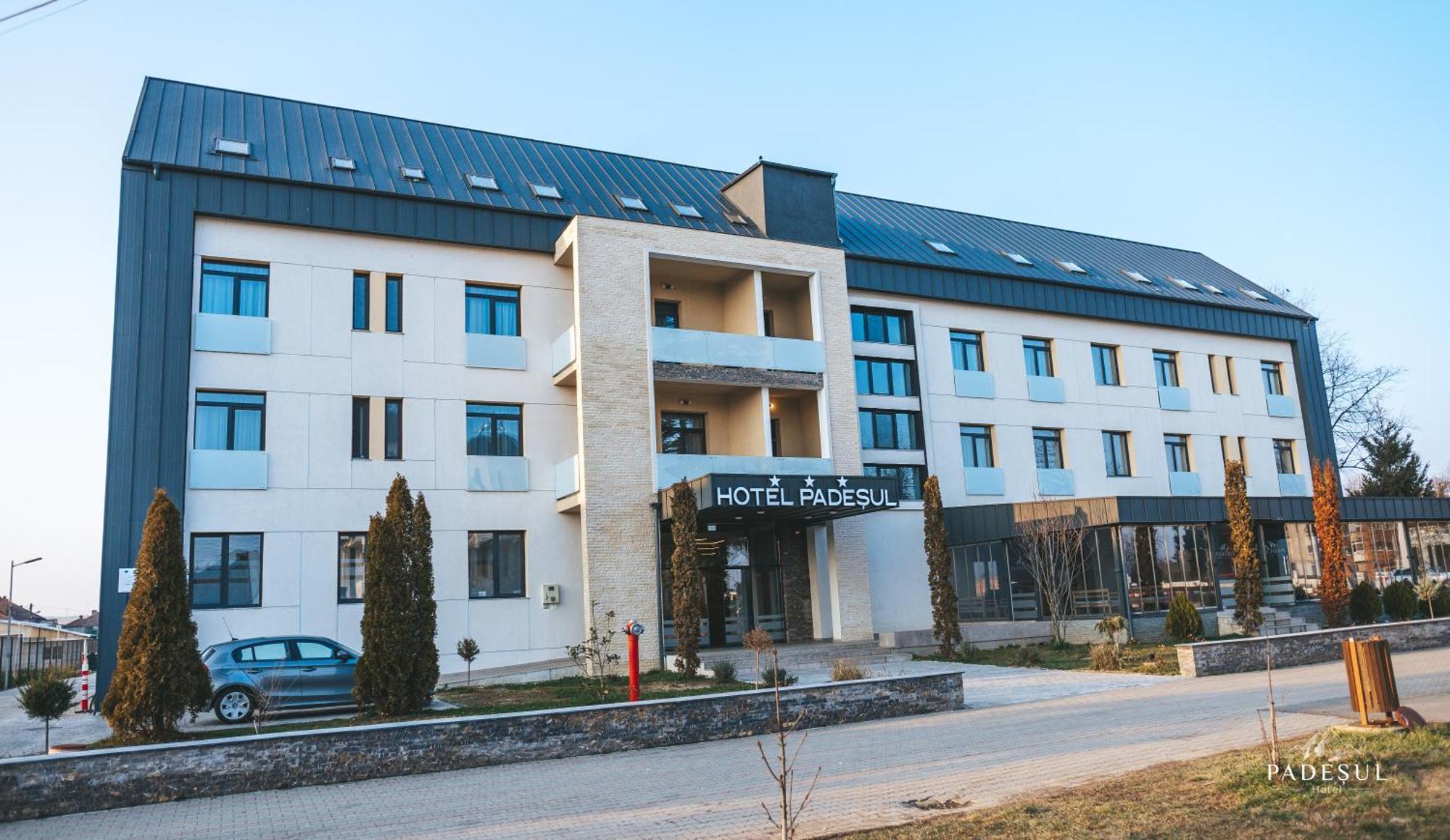 Hotel Padesul Făget Zewnętrze zdjęcie